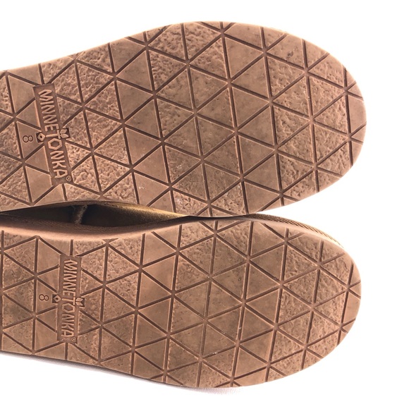 Minnetonka Olympia Sheepskin Winter Boots 8 - Picture 12 of 12